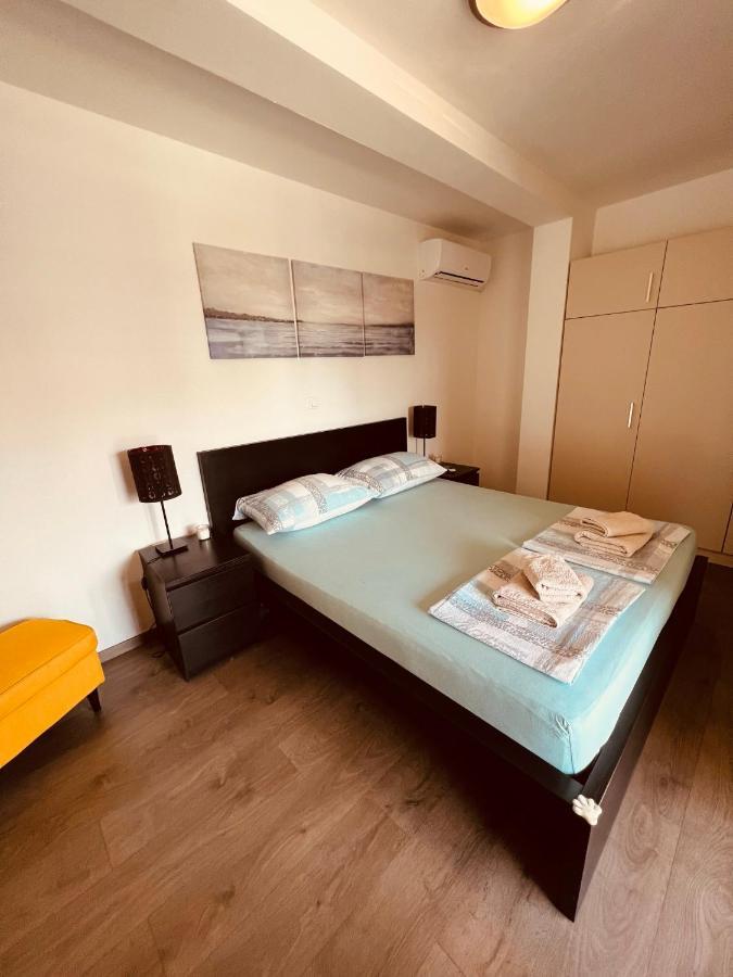 Apartman Bijeca - メドゥリン エクステリア 写真