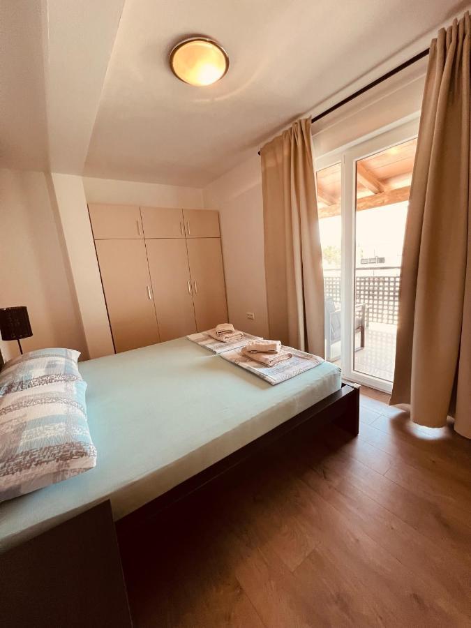 Apartman Bijeca - メドゥリン エクステリア 写真